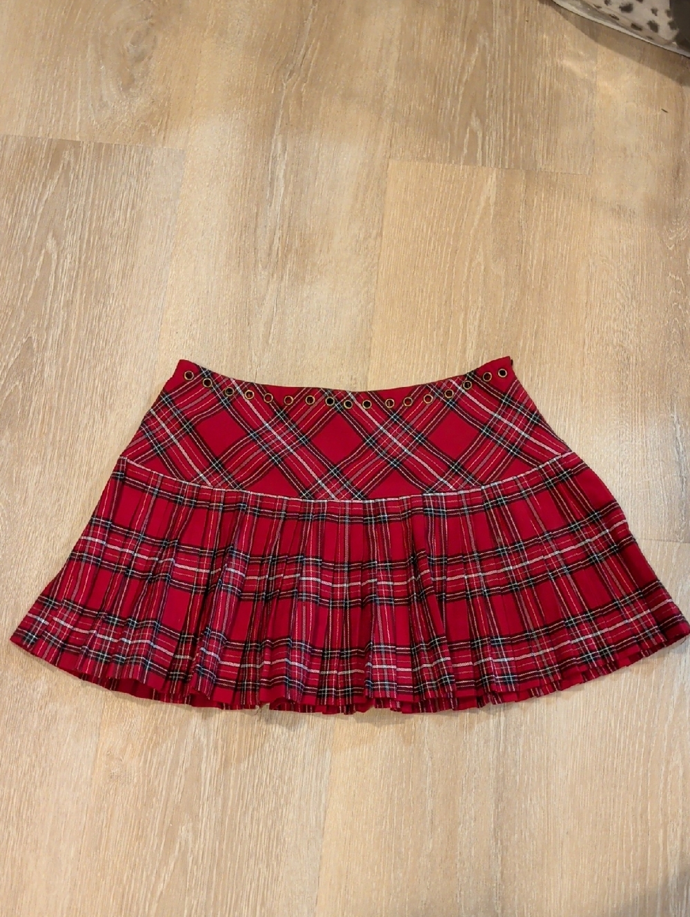Y2K Forever 21 Red Plaid Circle Skater Skirt with Eyelet Waist Pleated
